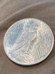 1923 US PEACE SILVER DOLLAR UNC