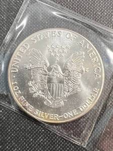 1988 AMERICAN SILVER EAGLE 1 TROY OZ .999 FINE SILVER DOLLAR
