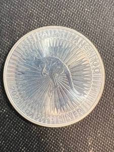 1 TROY OZ .999 FINE SILVER AUSTRALIAN KANGAROO ROUND