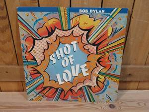 lot 158 image: Bob Dylan - Shot of Love - 1981 - Vinyl Record