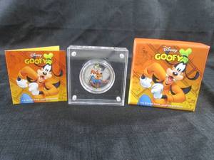 lot 29 image: 1 Ounce .999 Fine Silver Goofy Coin...