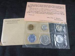lot 36 image: 1961 US Proof Coins Set Philadelphi...