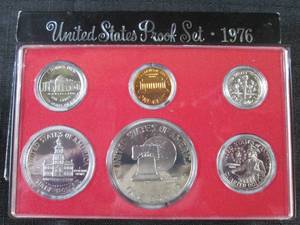 lot 48 image: 1976 United States Proof Set...