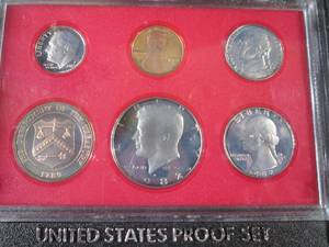 lot 54 image: 1982 United States Proof Set...