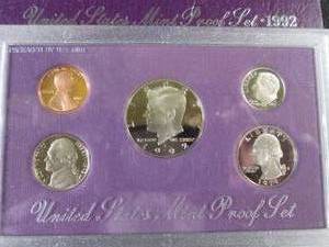 lot 64 image: 1992 United States Mint Proof Set...