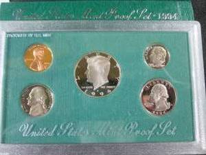 lot 66 image: 1994 United States Mint Proof Set...