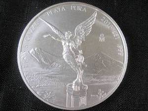 lot 103 image: 2018 Mexico 5 Ounce .999 Silver Lib...