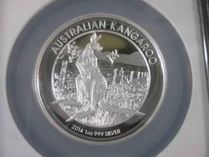 lot 112 image: 2014 P 1 oz 999 Silver Australia $1...