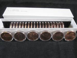 lot 204 image: Box of 25 Assorted Designs 1oz .999...
