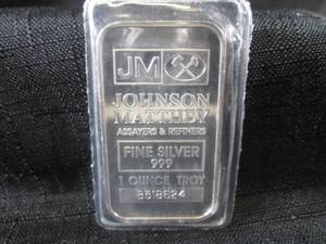 lot 240 image: 1 Troy Ounce 999 Fine Silver Bar Jo...