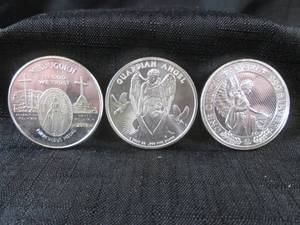 lot 268 image: 3 - One Ounce .999 Silver Rounds - ...