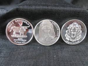 lot 270 image: 3 - One Ounce .999 Silver Rounds - ...