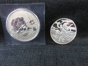 lot 287 image: 2 - Smaller .999 Fine Silver Coins ...
