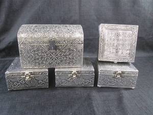 lot 292 image: Lot of 5 Trinket Boxes...