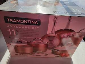 lot 13 image: 11 Pc. Trampantina Cookware Set-Never Used