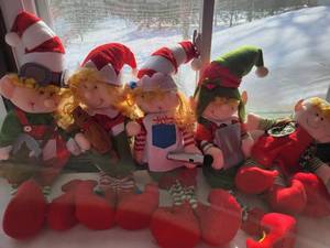 lot 21 image: Collectible Elf Beanie Babies