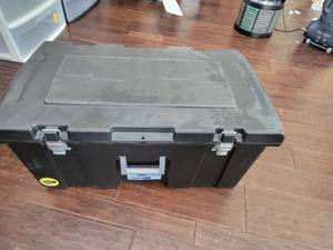 lot 59 image: Sterlite Container With Lid-Accepts Padlocks