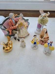 lot 77 image: Shelf Display Figurines From Japan-Small Gold Pitcher