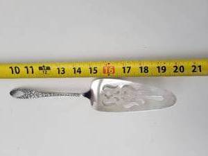 lot 110 image: National Silver Co. Serving Spatula