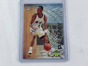 lot 76 image: Anfernee Hardaway 199394 Fleer Ultra Famous Nicknames 5 of 15