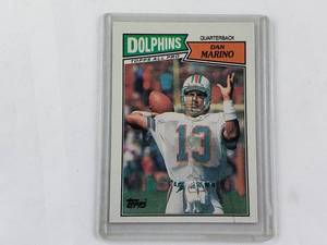 lot 80 image: Dan Marino Topps All Pro 1987 Topps No. 233