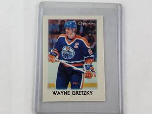 lot 82 image: Wayne Gretzky 1987 O-Pee-Chee No. 13, Smaller Than Usual Card