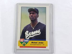 lot 138 image: Michael Jordan MLB Rookie Fleer Pro Cards No. 633