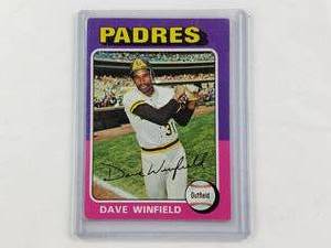lot 164 image: Dave Winfield 1975 Topps No. 61