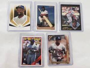 lot 194 image: Lot of 5 Kirby Puckett