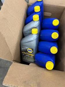 lot 8 image: ASSORTED MOTOR OIL