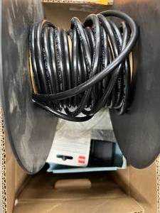 lot 11 image: ASSORTED CAMPER PARTSITEMS