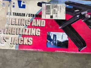 lot 21 image: BAL TRAVEL TRAILER LEVELING AND STABILIZING C JACKS