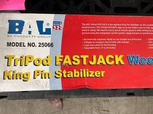 lot 30 image: BAL TRIPOD FAST JACK WEEKENDER STABILIZER