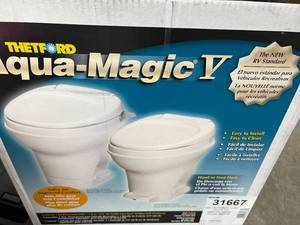 lot 33 image: THETFORD AQUA MAGIC V CAMPERTRAILER TOILET