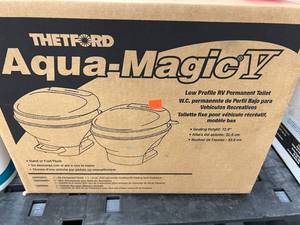 lot 34 image: THETFORD AQUA MAGIC V CAMPERTRAILER TOILET