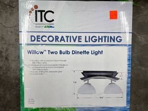 lot 58 image: DECORATIVE LIGHTING
