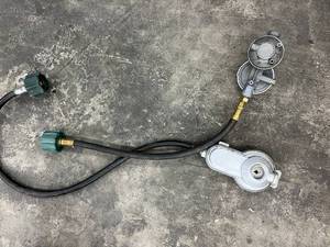 lot 68 image: GAS LINESHOSES