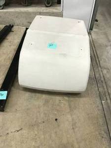 lot 147 image: WHITE UNIT COVER