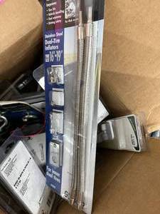lot 71 image: ASSORTED CAMPERTRAILER PARTSITEMS