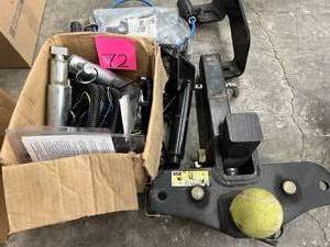 lot 72 image: USED HITCH ITEMS