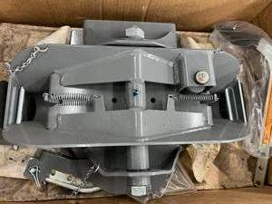 lot 74 image: BW COUPLER RV3006