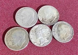 lot 17 image: (5) 90% Silver Dimes