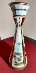 lot 65 image: 1962 Worlds Fair Space Needle Jim Beam Decanter