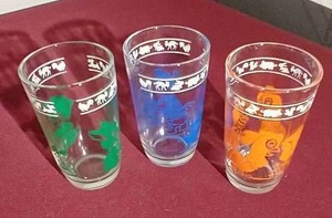 lot 79 image: (3) Vintage Juice Glasses - Farm Animals