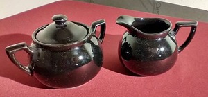 lot 113 image: Vintage Liptons Tea Sugar Bowl & Creamer Set