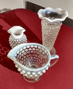 lot 114 image: Fenton Hobnail Opalescent Moonstone - 2 Vases & Pitcher