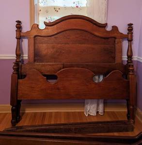 Vintage Wood Full Size Bed Frame