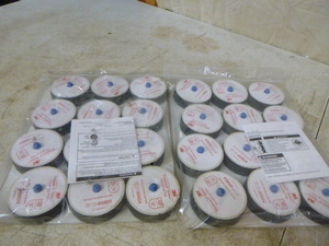 3M Finesse-It Roloc Finishing Pads