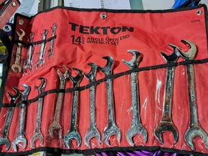 lot 468 image: MIT Tekton 14-piece SAE Angle Open End Wrench Set with Carry Pouch