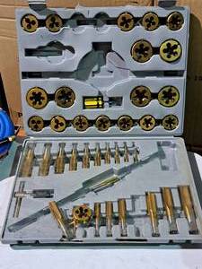 lot 450 image: 45-piece Metric Tap & Die Set